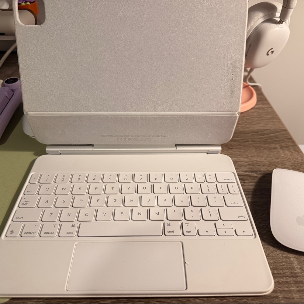 Apple Magic Keyboard iPad Pro and Air